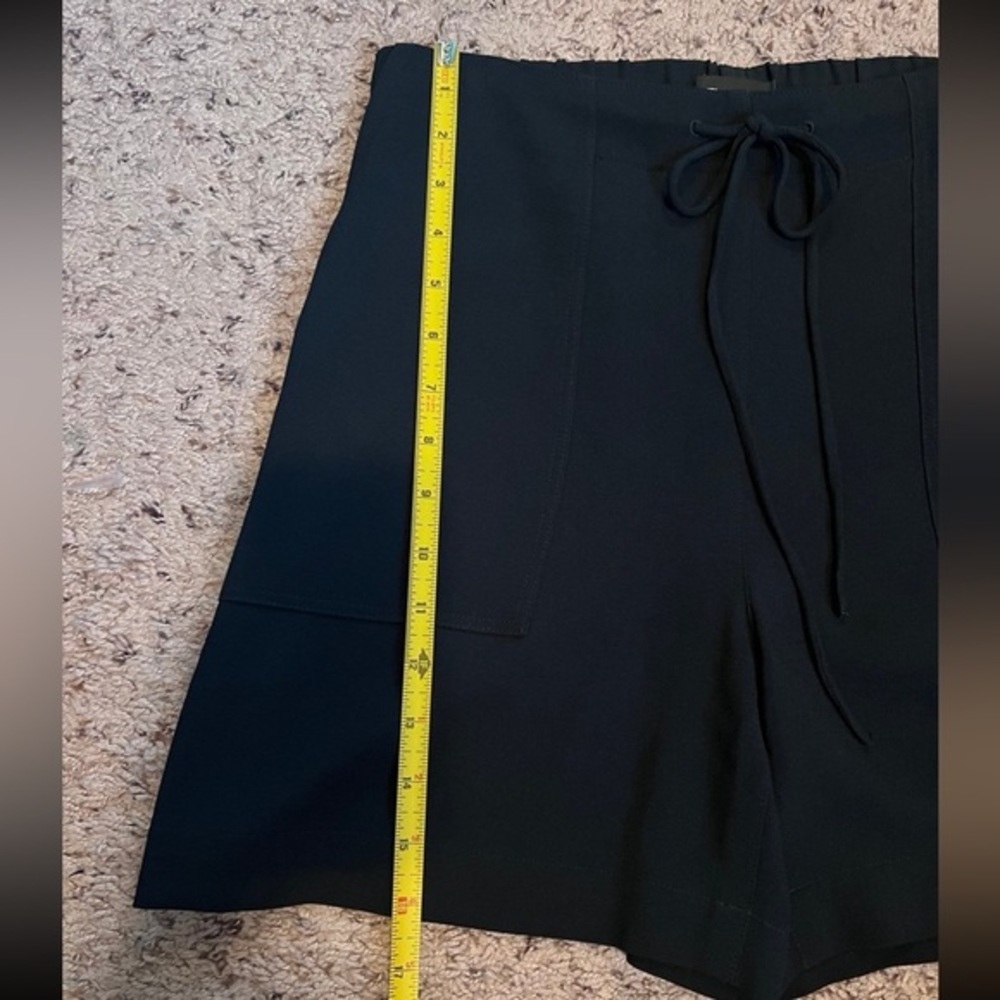 Theory | Women's Drawcord Short Rosina Crepe in Navy Blue Size 4 - Picture 7 of 8